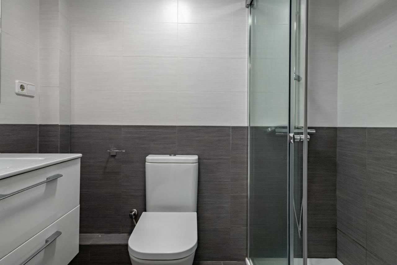 Apartamento Bahia Blanca ヴィラノヴァ・イ・ラ・ジェルトル エクステリア 写真